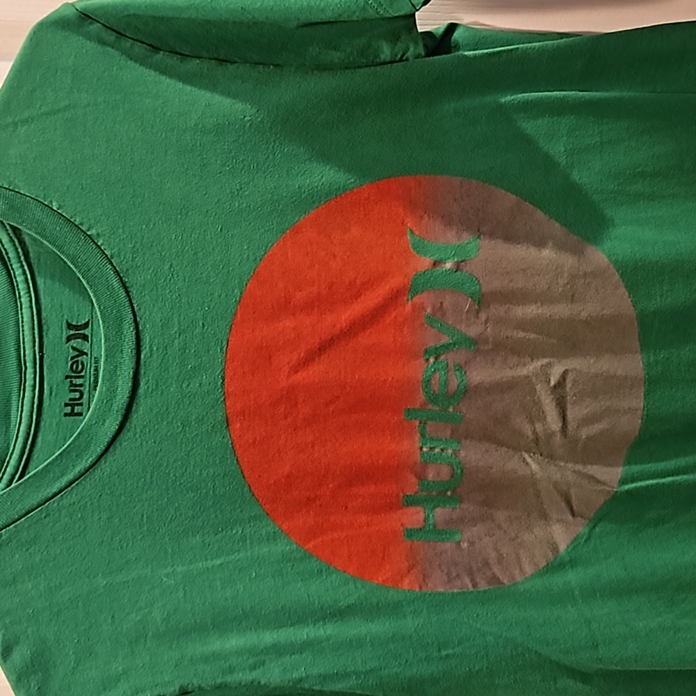 Hurley green tee size M - Picture 1 of 4